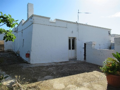 Foto Rustico a Alberobello di 140 m² con 9 locali in vendita