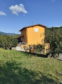 Foto Rustico a Lucca Aquilea - Mastiano di 140 m² con 6 locali in vendita