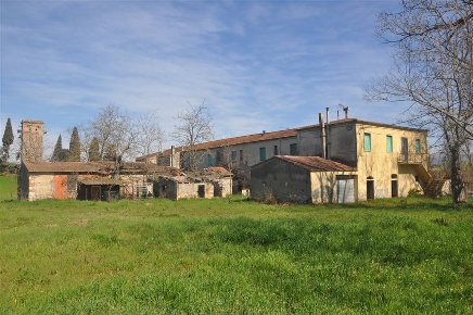 Foto Rustico in Via Emilia, Rosignano Marittimo Rosignano Marittimo Paese