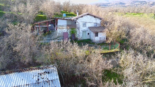 Foto Rustico in Località Poggio Leone, Soriano nel Cimino di 65 m²