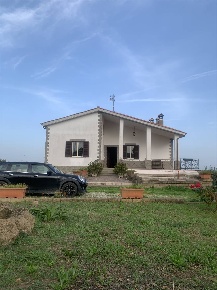 Foto Rustico a Piansano di 100 m² con 6 locali in vendita