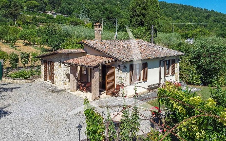 Foto Rustico a Sarteano Centro di 150 m² con 6 locali in vendita