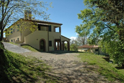 Foto Rustico a Massa Marittima di 319 m² con 12 locali in vendita