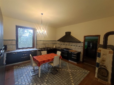 Foto Rustico a Carpaneto Piacentino Centro di 559 m² con 6 locali