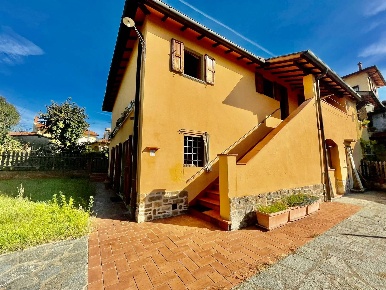 Foto Rustico a Reggello di 200 m² con 7 locali in vendita