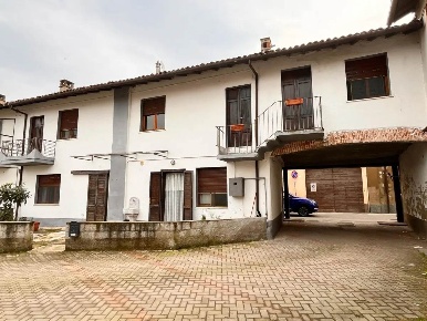 Foto Rustico a Mortara Centro di 160 m² con 4 locali in vendita