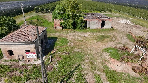 Foto Rustico in VIA OLMO  22, San Prospero Centro di 900 m² con 11 locali