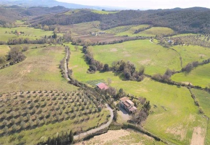 Foto Rustico in ZONA PIANTAVERNA ZONA MONTECUCCO, Cinigiano di 390 m²