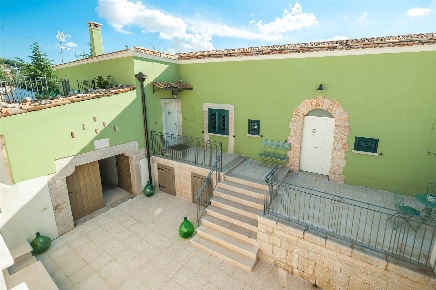 Foto Rustico in Via Vittorio Veneto  51, Minervino Murge di 350 m²