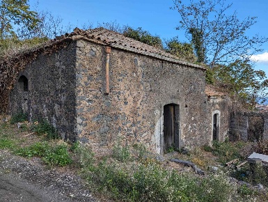 Foto Rustico in VIA SCALE SANT'ANTONIO, Aci Catena Centro di 200 m²
