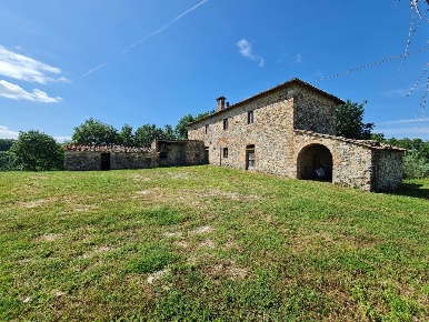 Foto Rustico a Barberino Tavarnelle di 1280 m² con 20 locali in vendita