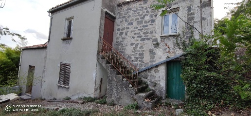 Foto Rustico a Gissi Centro di 200 m² con 4 locali in vendita