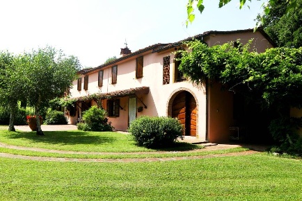 Foto Rustico in via della chiesa, Capannori Gragnano - Lappato di 400 m²