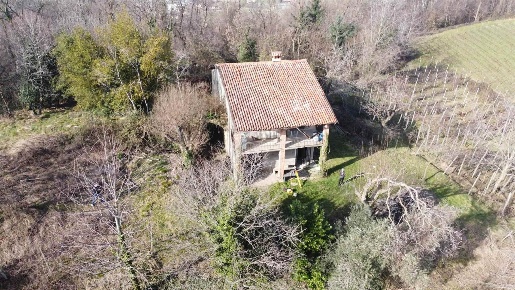Foto Rustico in via santuario, Ambivere di 356 m² con 6 locali in vendita