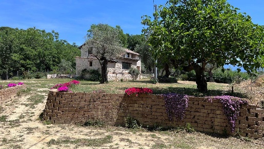 Foto Rustico a Collevecchio di 200 m² con 5 locali in vendita