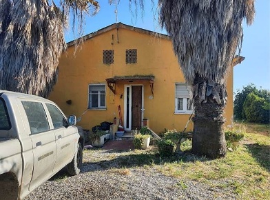 Foto Rustico a Campiglia Marittima di 303 m² con 10 locali in vendita