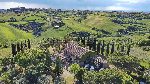 Foto Rustico a Pienza Centro di 600 m² con 10 locali in vendita