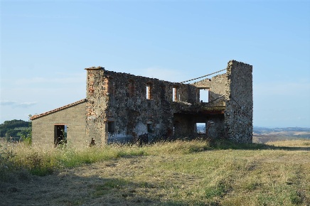 Foto Rustico a Lajatico di 300 m² con 10 locali in vendita