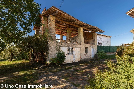 Foto Rustico a Bollengo di 310 m² con 9 locali in vendita
