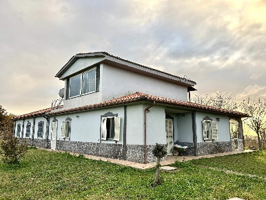 Foto Rustico in località Montebello, Tuscania di 279 m² con 6 locali