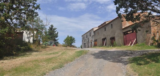 Foto Rustico in Via Volterrana, Lajatico di 1250 m² con 32 locali