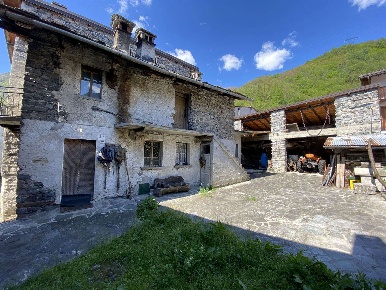Foto Rustico in Via Coloredo, Gordona Coloredo di 93 m² con 1 locali
