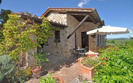 Foto Rustico a Sarteano di 500 m² con 28 locali in vendita