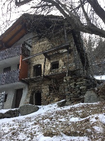 Foto Rustico in Frazione  Fey Inferiore 11, Perloz di 117 m² con 4 locali