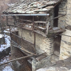 Foto Rustico in Frazione  Fey Inferiore 11, Perloz di 85 m² con 4 locali