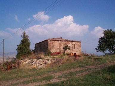 Foto Rustico a Montecatini Val di Cecina Centro di 360 m² con 10 locali