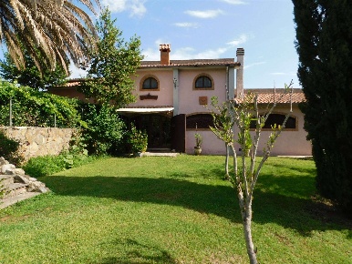 Foto Rustico a Gavorrano di 110 m² con 5 locali in vendita