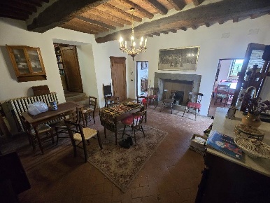 Foto Rustico a Larciano di 440 m² con 15 locali in vendita