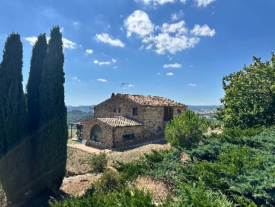 Foto Rustico a Manciano di 327 m² con 14 locali in vendita