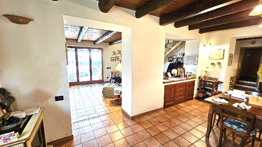 Foto Rustico a Sirolo di 160 m² con 6 locali in vendita