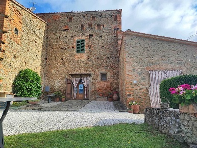 Foto Rustico a Pistoia Santomoro - Valdibure di 400 m² con 15 locali
