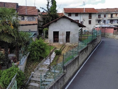 Foto Rustico in Via Como 3, Cogliate Centro di 37 m² con 1 locali