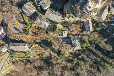 Foto Rustico in VIA MONTEBRACCO, Barge di 146 m² con 6 locali in vendita
