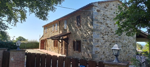 Foto Rustico a Scansano Poggioferro di 251 m² con 10 locali in vendita