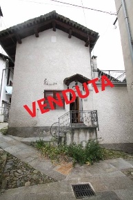 Foto Rustico a Villa di Chiavenna di 88 m² con 4 locali in vendita