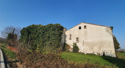 Foto Rustico a Pegognaga di 350 m² con 12 locali in vendita
