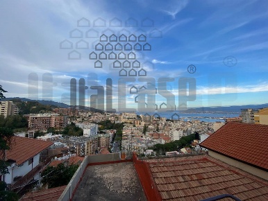 Foto Villa unifamiliare in Via Acqua del Conte, Messina di 100 m²