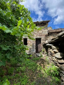 Foto Rustico in LOCALITA' CHEF LIEU, Perloz Centro di 157 m² con 4 locali