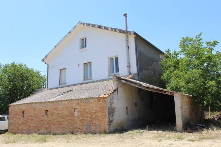 Foto Rustico a Scerni di 550 m² con 19 locali in vendita