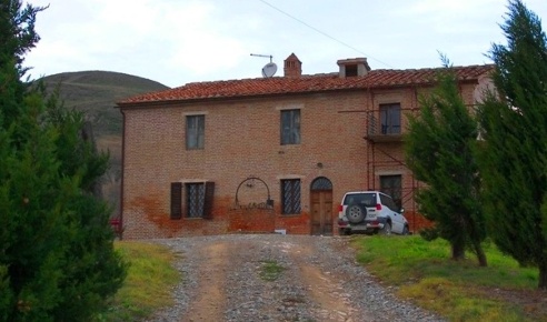 Foto Rustico a Asciano Centro di 1110 m² con 15 locali in vendita