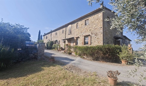 Foto Rustico a Gambassi Terme Centro di 417 m² con 15 locali in vendita