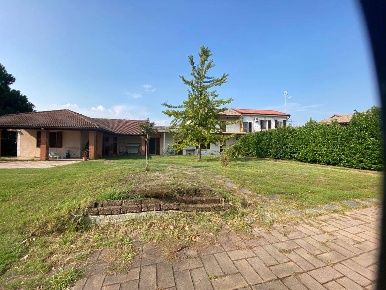 Foto Rustico a Gambolò Garbana di 200 m² con 4 locali in vendita