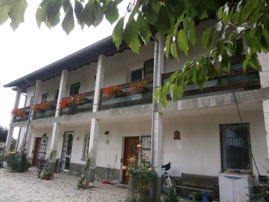 Foto Rustico a Mortara Centro di 240 m² con 6 locali in vendita