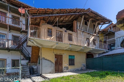 Foto Rustico a Samone di 150 m² con 6 locali in vendita
