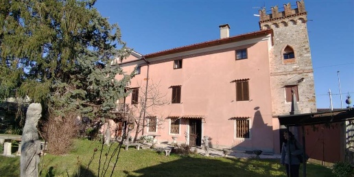 Foto Rustico a Cividale del Friuli Centro di 600 m² con 15 locali