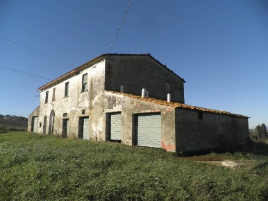 Foto Rustico a Lajatico di 350 m² con 10 locali in vendita